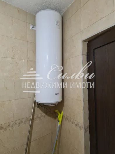 Продава се Тристаен апартамент в Шумен, Добруджански - 103 кв.м за 1367 €/кв.м - Снимка #9