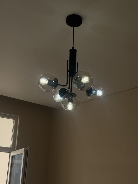 Люстры 2 штуки продам