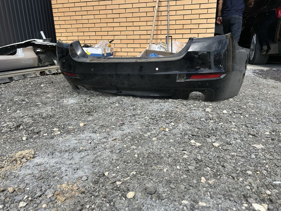 Продам бампер на бмв
