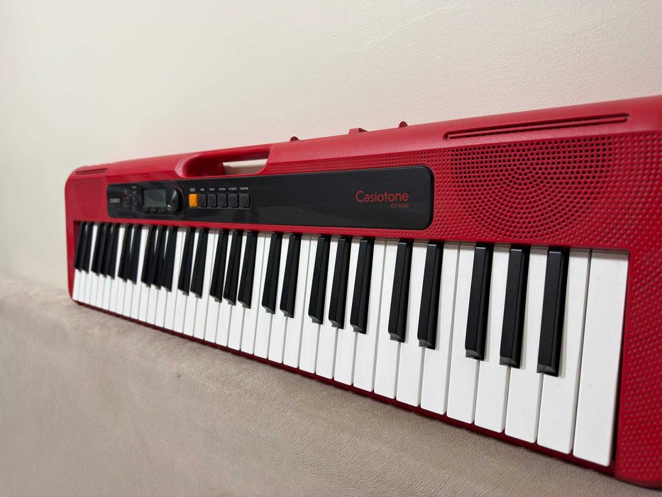 Синтезатор Casio CT-S200RD