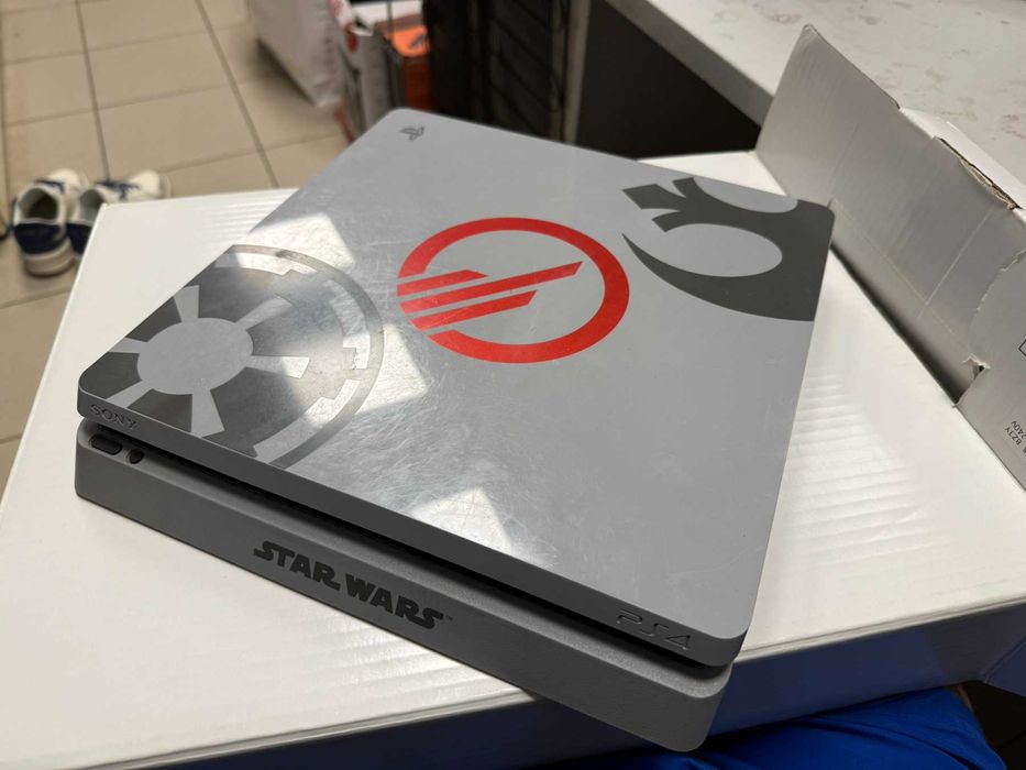 Playstation 4 1TB Star Wars Battlefront II