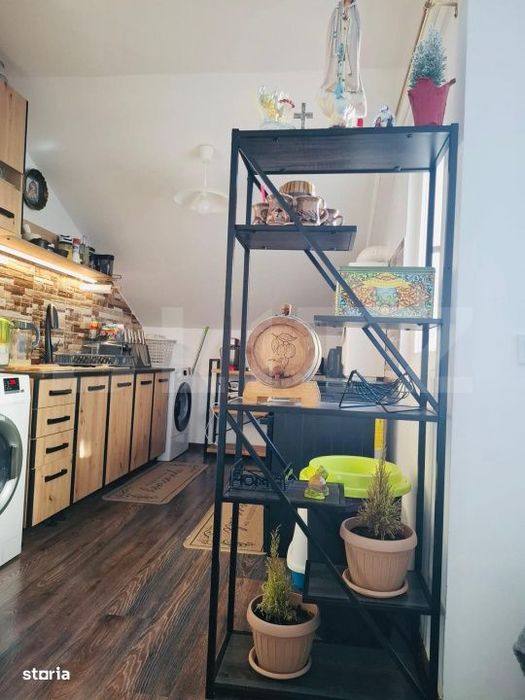 Apartament spatios cu 2 camere, 56 mp, zona Tractorul