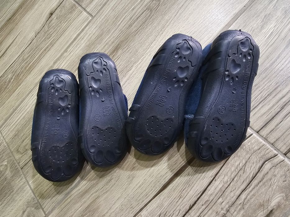 Vând papuci interior copii