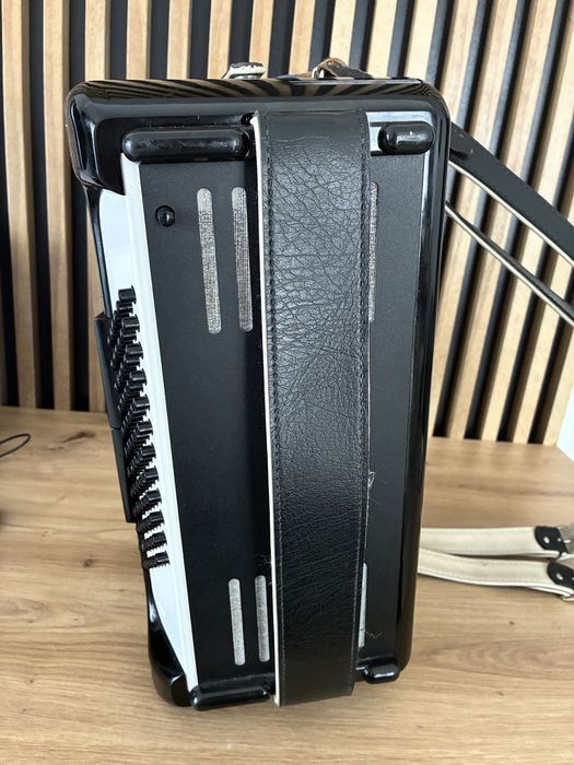 Acordeon Hohner Concerto 3N cu 72 de basi 0️⃣7️⃣5️⃣4️⃣9️⃣2️⃣0️⃣9️⃣2️⃣2️⃣