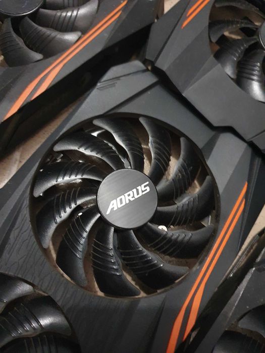 Вентилатори и корпус за видеокарта Gigabyte Aorus Radeon RX570