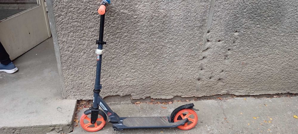 Vând ieftin trotinetă copii