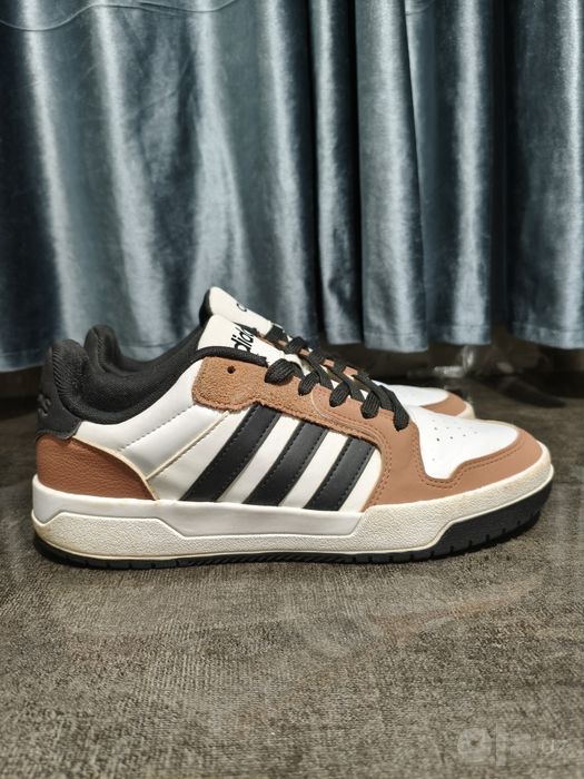 Оригинальные кроссовки Adidas Entrape