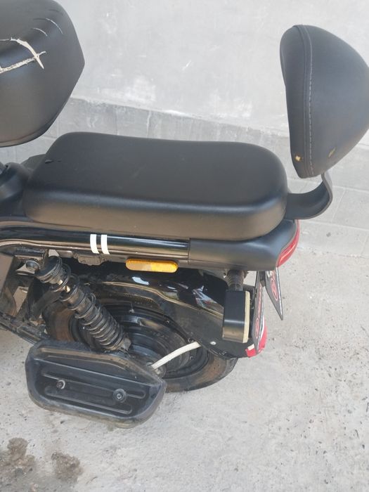 Електр скутер sotiladi