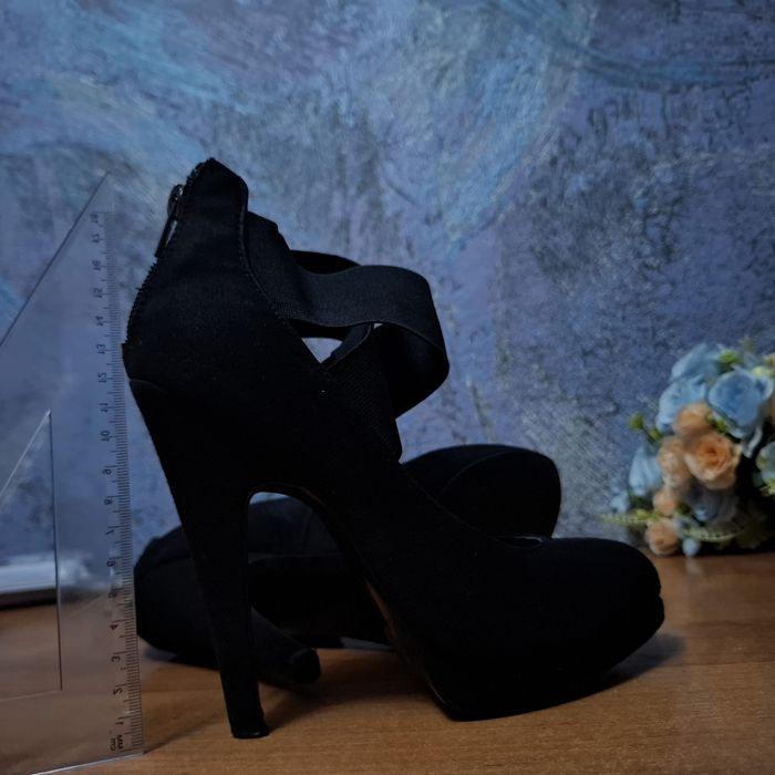 Каблуки на шпильке жамша