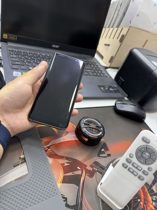 Samsung s9.