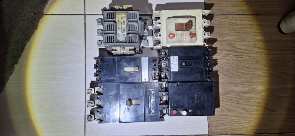 Диоды силовые.Тиристоры  Манометры