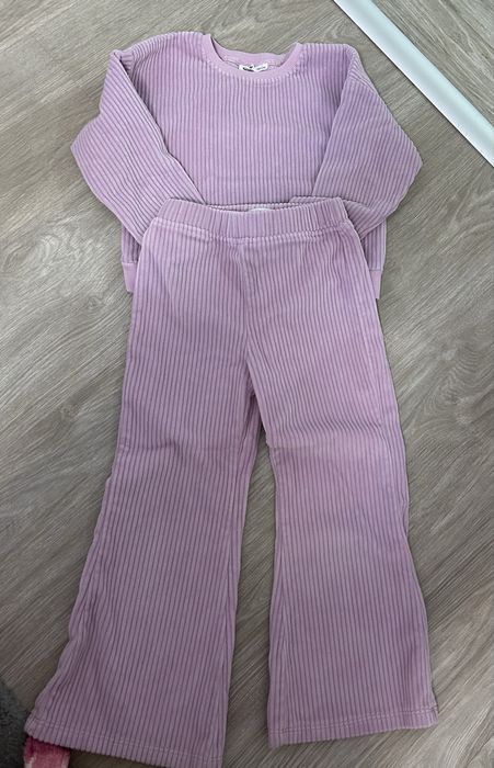 Compleu catifea reiata marimea 104