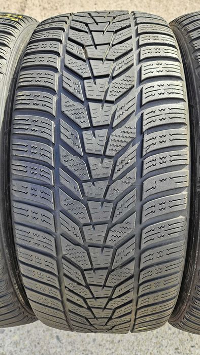 225/45 R18 • Iarna • Hankook Winter Icept evo 3 95V XL | 4 buc | DOT 2022 | Pret/buc