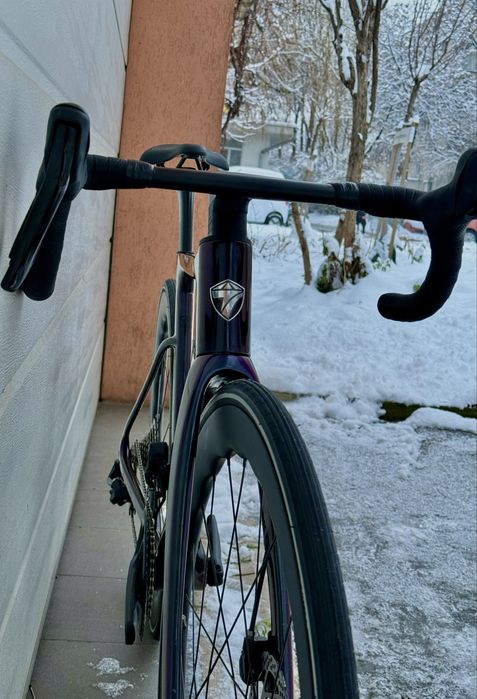 Cursiera FULL CARBON, schimbator electronic wireless, mărime M