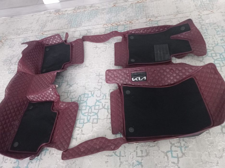 8д Коврик на Киа  К5 2022
