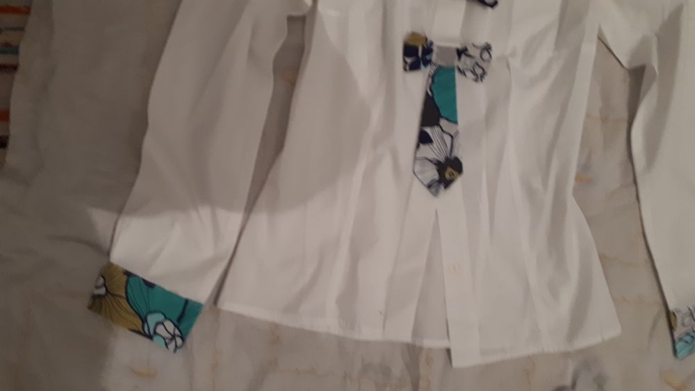 Camasa fete cu fundițe