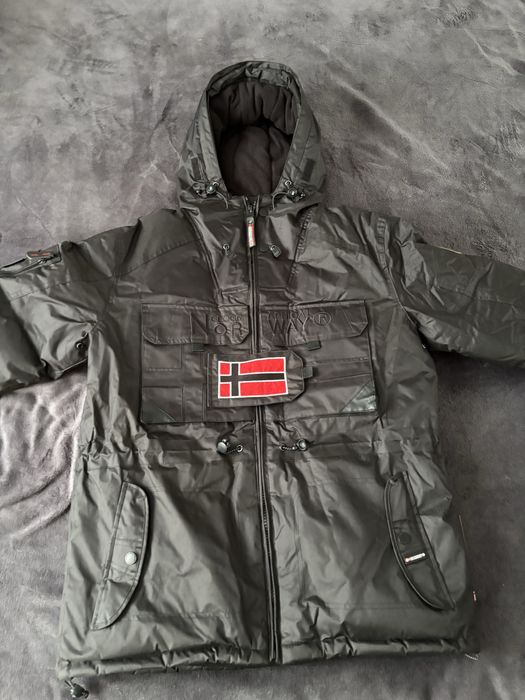 Costum ski impecabil