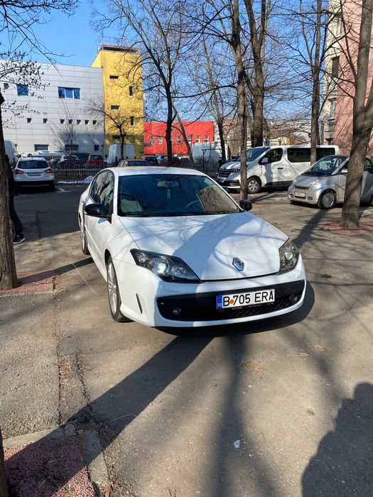 Renault Laguna 3 2.0 dCi Automată 4Control Keyless Piele/Alcantara