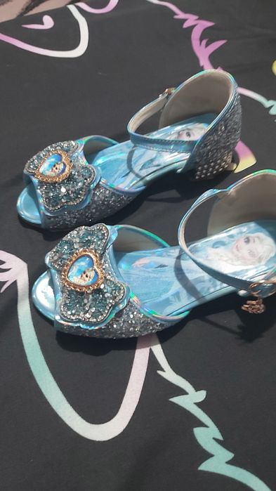 Pantofiori de printesa nr.33