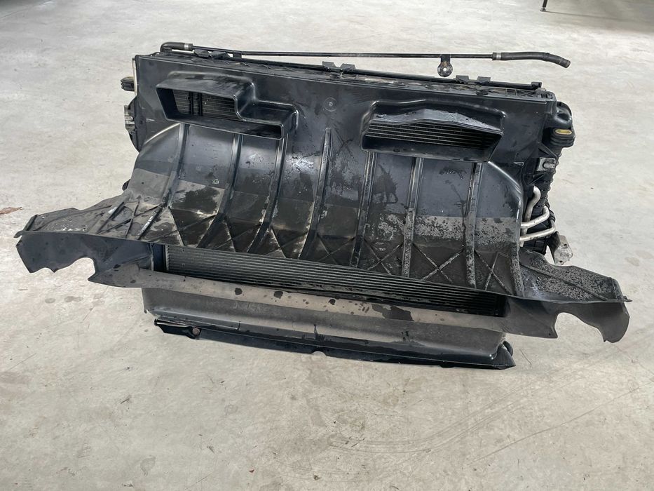 Radiator apa+clima/electroventilator/deflector Vw Touareg 7P