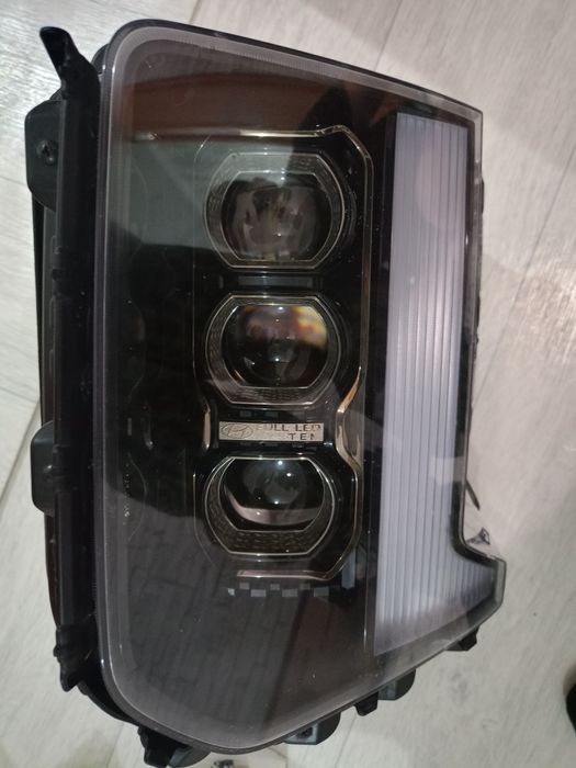 Продам фару Hyundai  Palisade