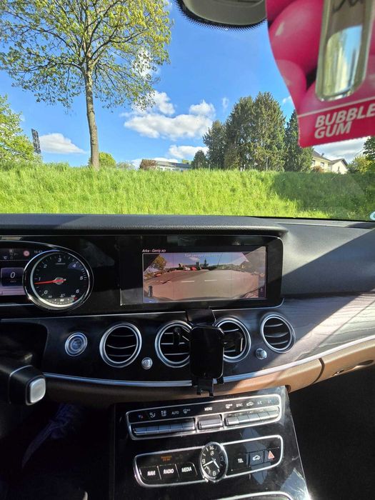 Mercedes-Benz E300 Automatic Под Наем – Varna Shumen Burgas