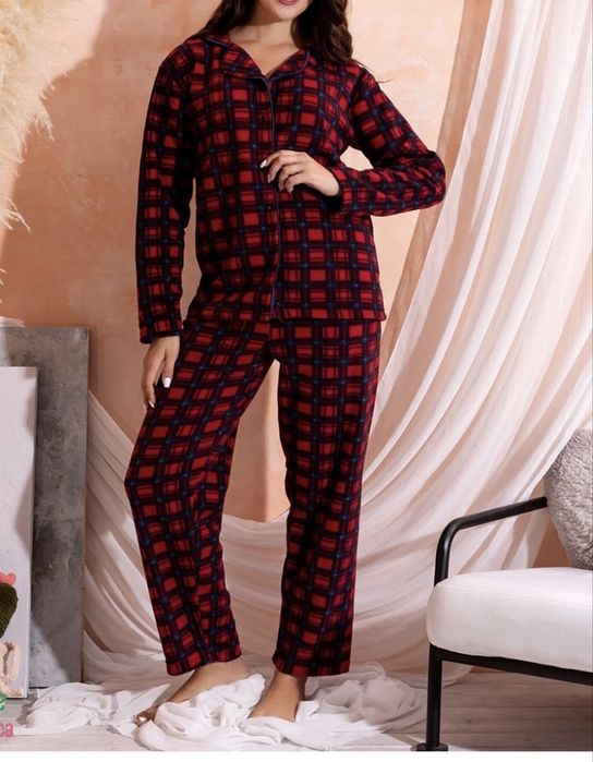 Дамски елегантни пижами