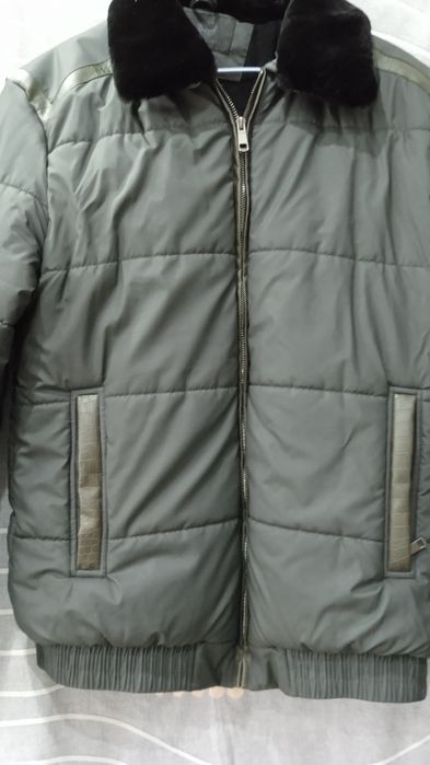 Продам куртки мужские.