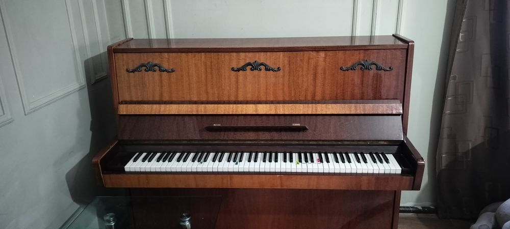 Пианино продам хорошее