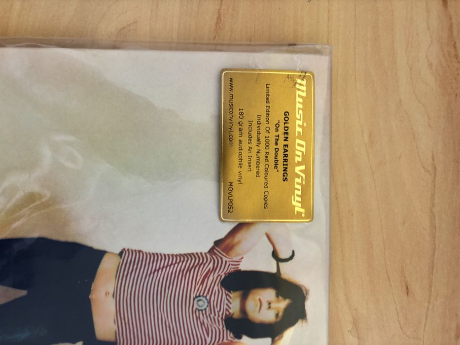 Music On Vinyl golden earrings