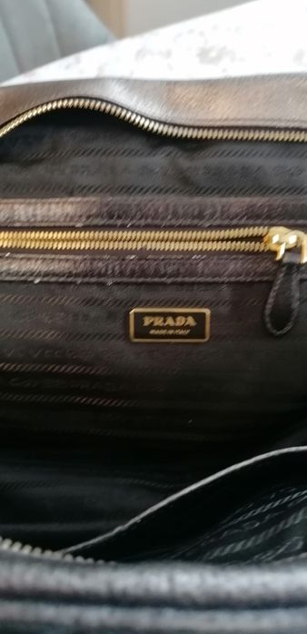 Оригинaл чанта Prada,в отлично състояние,без следи от носене