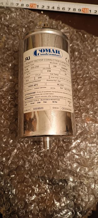 Конденсатор COMAR