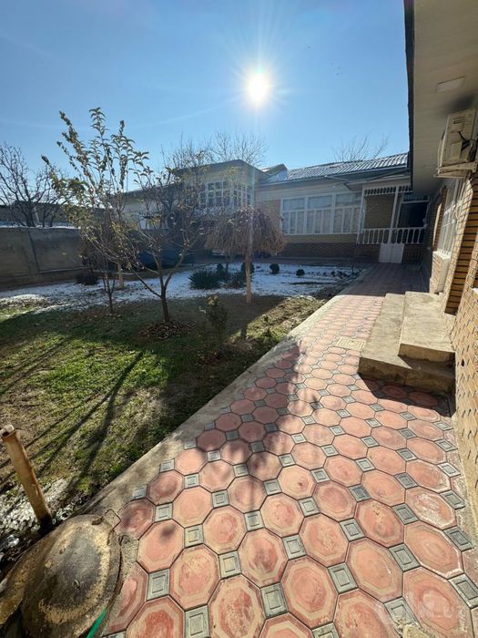 Toshkent tumani kok saroyda uy sotiladi