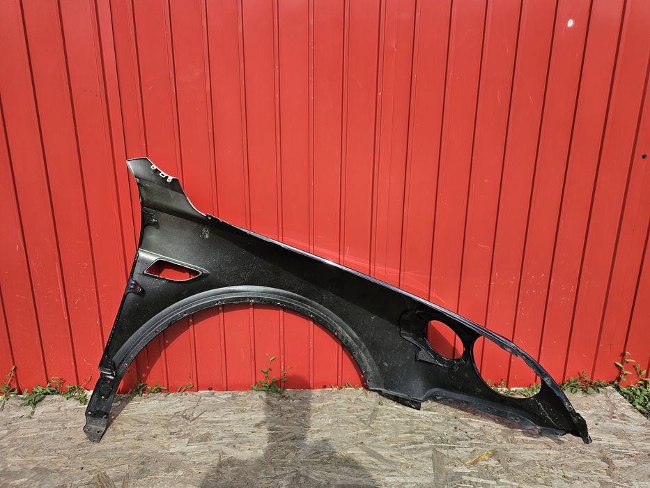 Aripa stanga fata Bentley Bentayga dupa 2016 cod 36A821901