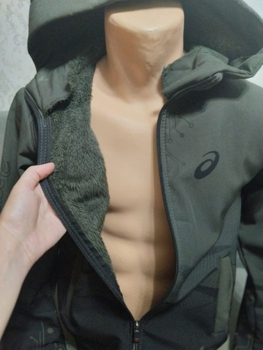 Продам кофту-куртку