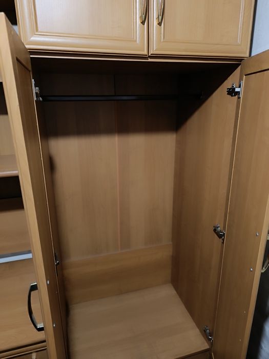 Шифоньер, стенка, мебель для спальни