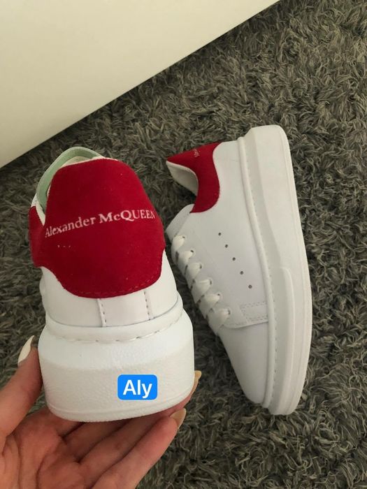 Ugg-uri diferite modele