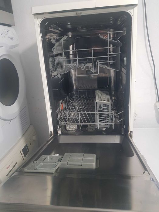 Малка съдомиялна Electrolux