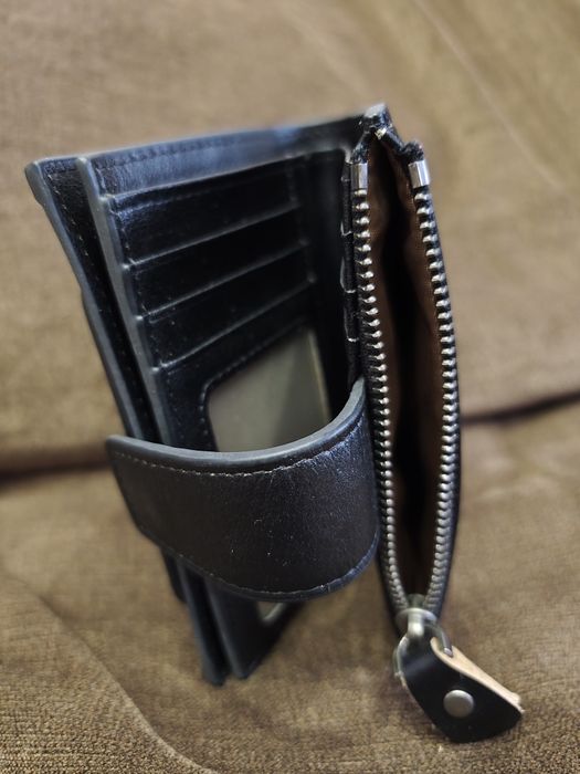 Мъжки кожен портфейл