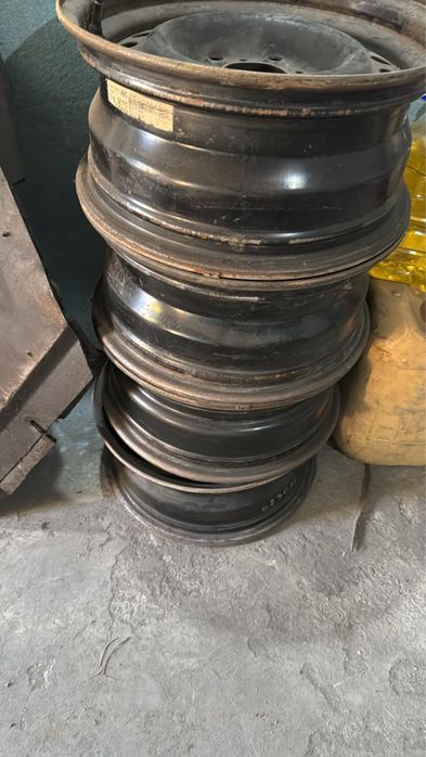 Железные диски BMW  e34 R15