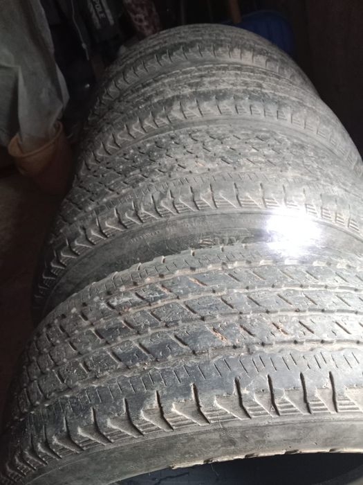 Продам к-т летних шин