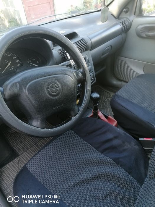Vând Opel corsa b