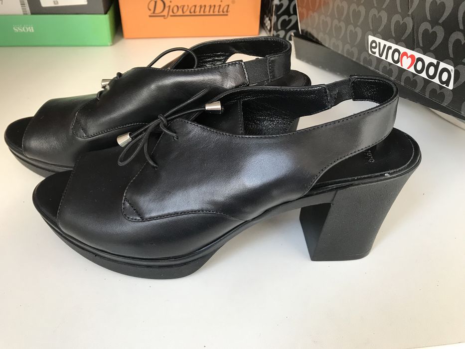 Продам кожаные ботинки