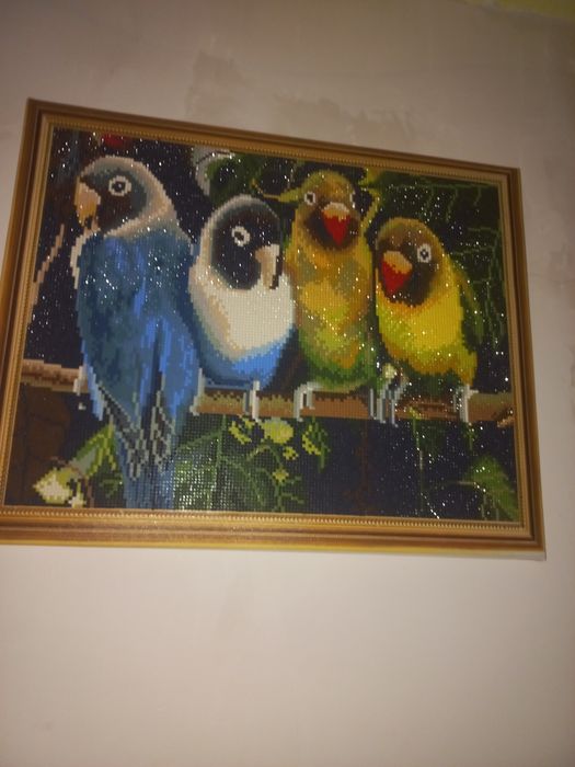 Картины, рамка для картины или зеркала.