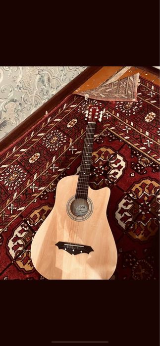 Отдам гитару бесплатно