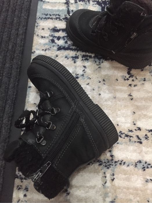 Продам зимние ботинки