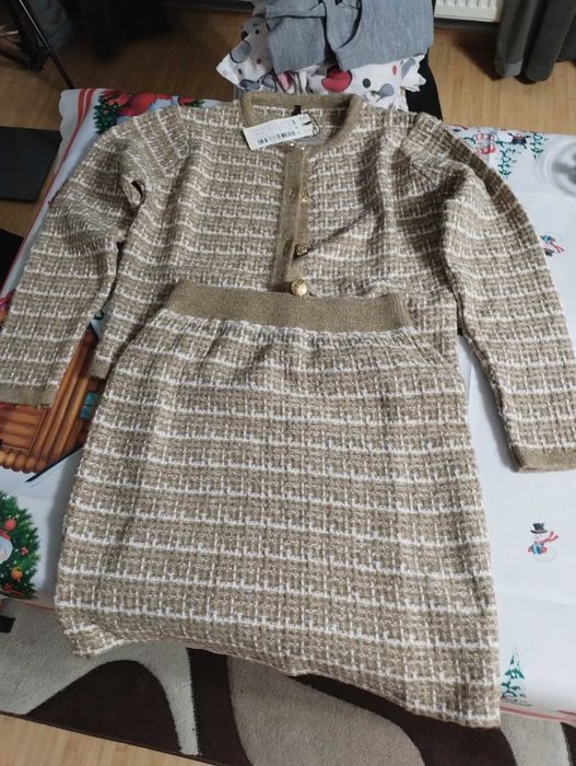 Vand haine noi cu eticheta, mărimea M / 38-40