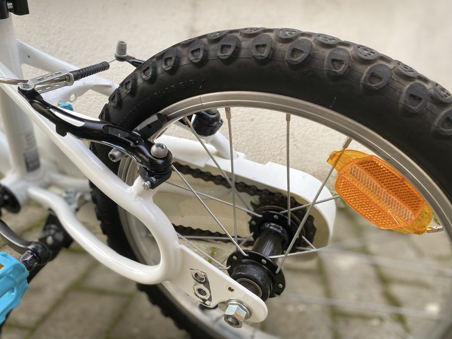 Bicicletă copii 16” – stare foarte bună, cu coșuleț, gata de plimbare