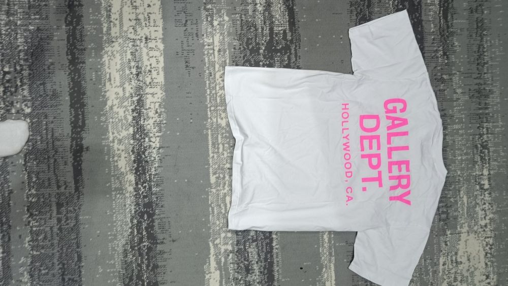 Tricou gallery dept alb roz mărimea S nou cu eticheta