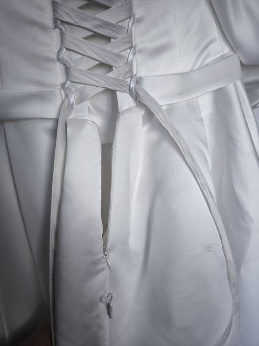 Свадебное платье со шлейфом